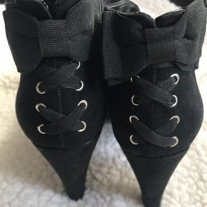 ‼️Firm price‼️G by Guess Booties Sz 8